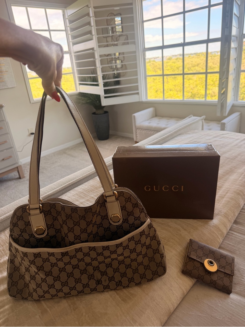 Gucci Beige GG Supreme Canvas Shoulder Bag with Leather Trim